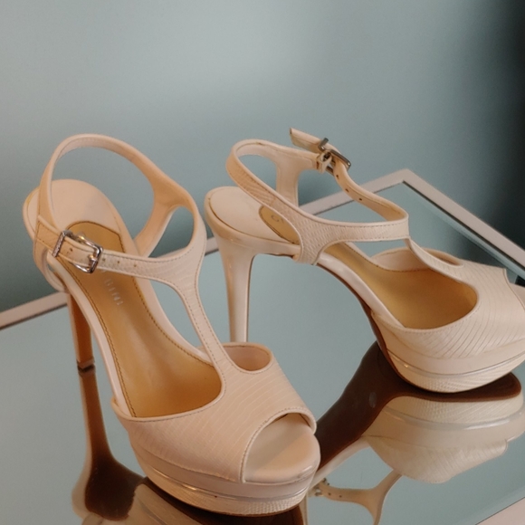 Gianni Bini Shoes - Gianni Bini 5 in Heels